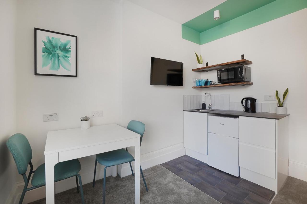 Stylish Eco Aparthotel In Фолкстон Екстер'єр фото