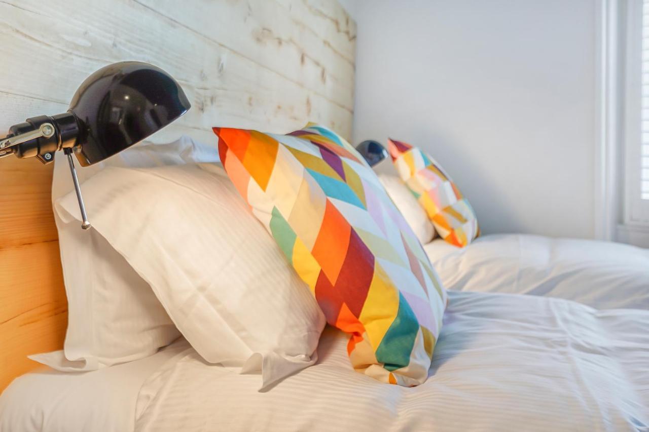 Stylish Eco Aparthotel In Фолкстон Екстер'єр фото