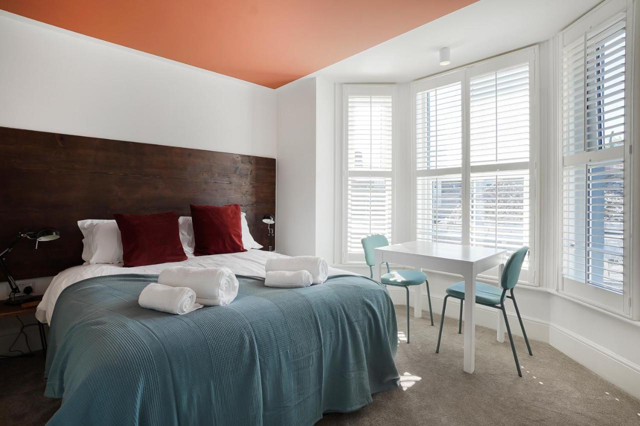 Stylish Eco Aparthotel In Фолкстон Екстер'єр фото