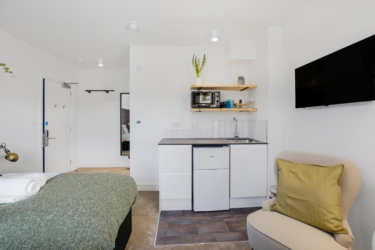 Stylish Eco Aparthotel In Фолкстон Екстер'єр фото