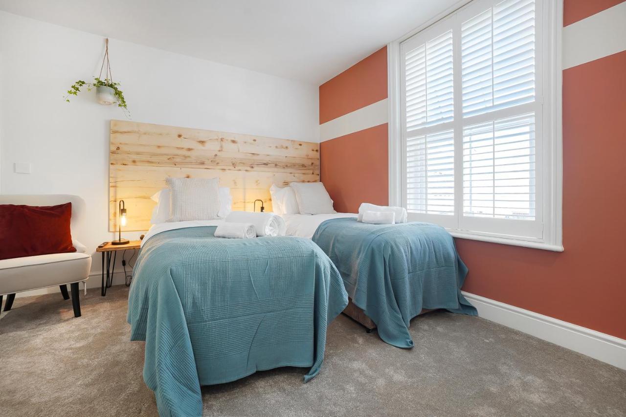 Stylish Eco Aparthotel In Фолкстон Екстер'єр фото
