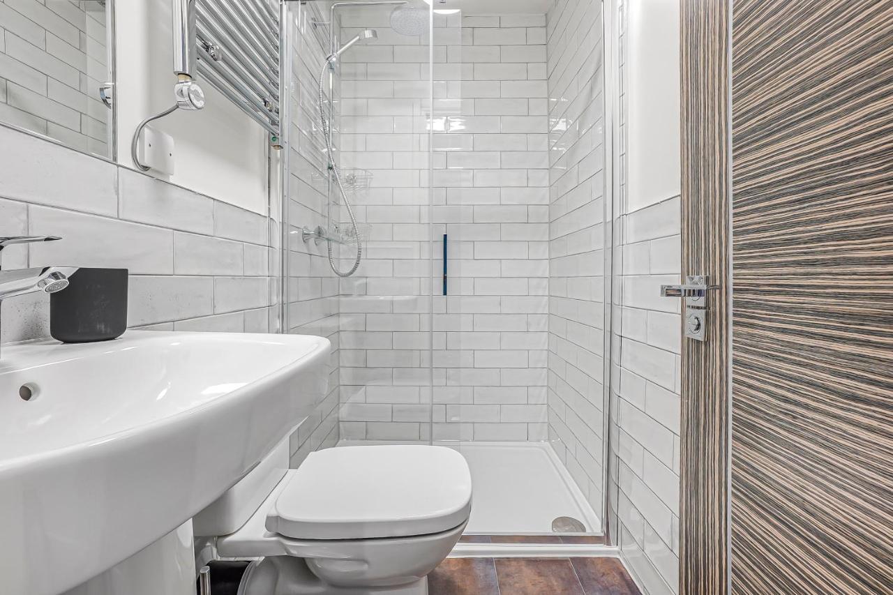 Stylish Eco Aparthotel In Фолкстон Екстер'єр фото
